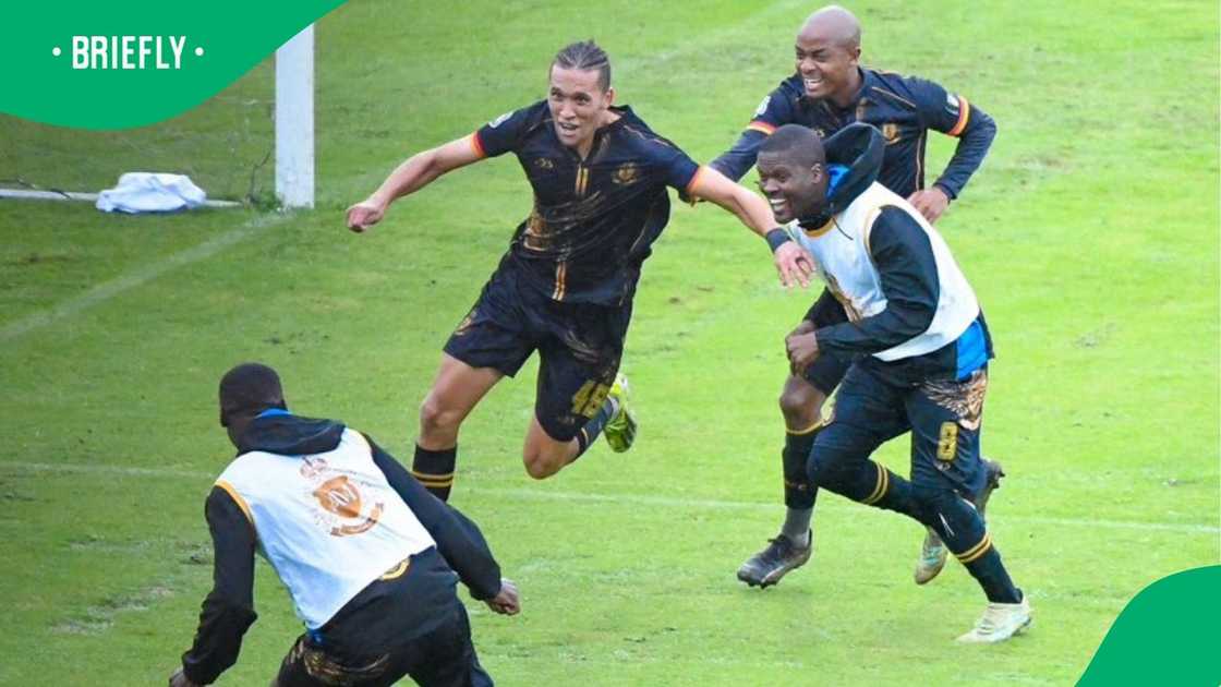 Royal AM players and staff claim they are still waiiting for salaries. Royal AM players and staff claim they are still waiiting for salaries.