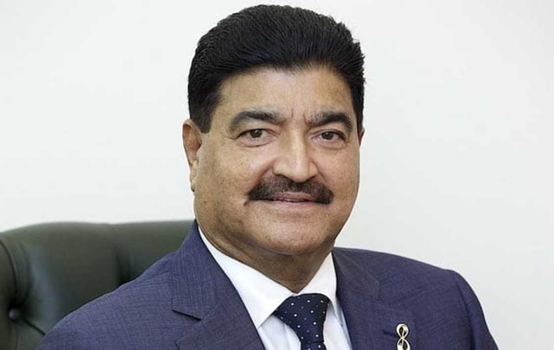 B.R Shetty