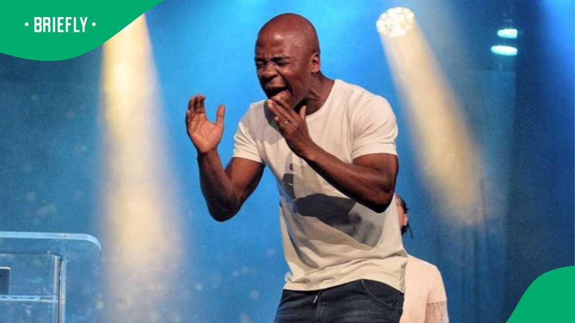 Kabelo Mabalane delivers sermon Kabelo Mabalane delivers sermon