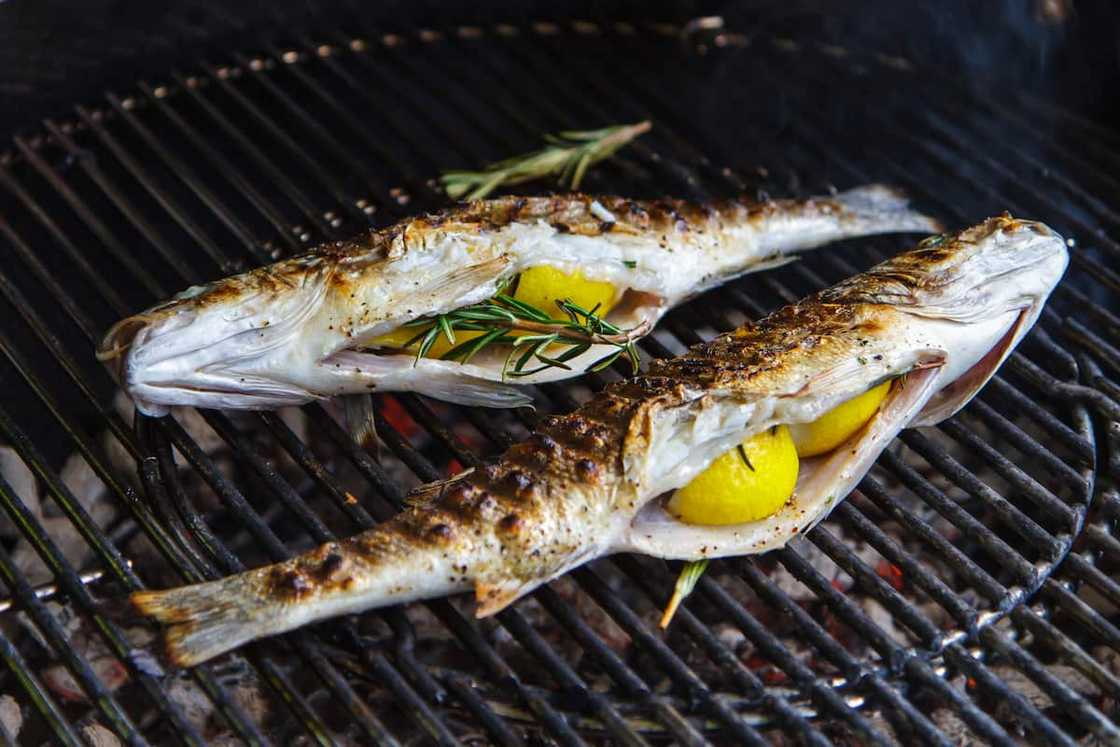 Fish braaiing Fish braaiing