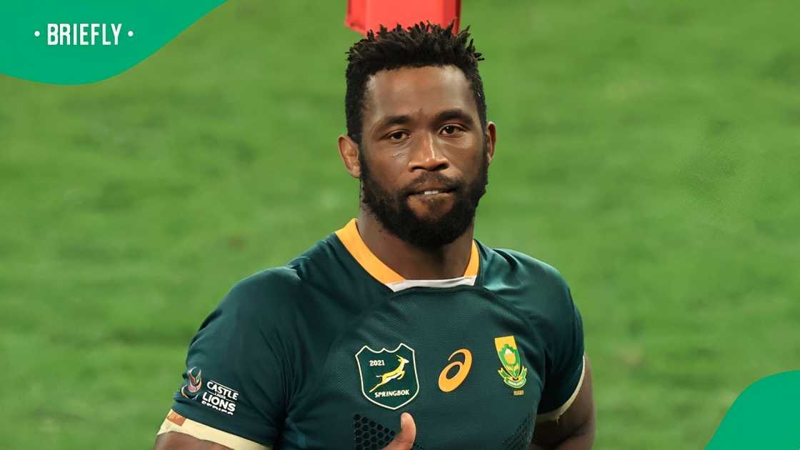 Siya Kolisi shows his new car