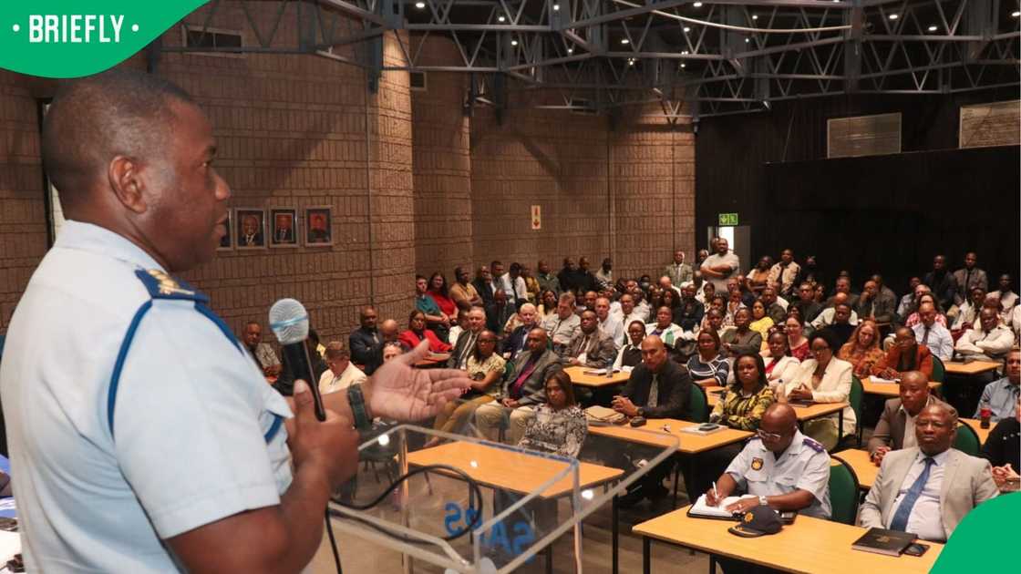 Lieutenant General Nhlanhla Mkhwanazi addressed members of the Hawks
