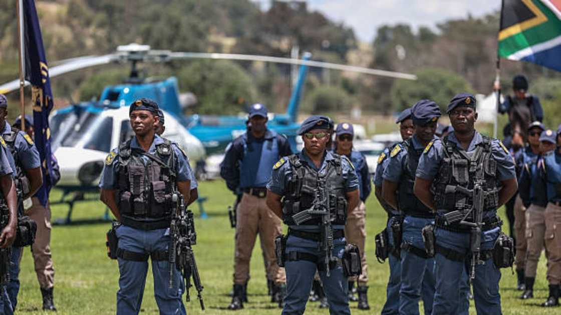 SAPS officers SAPS officers
