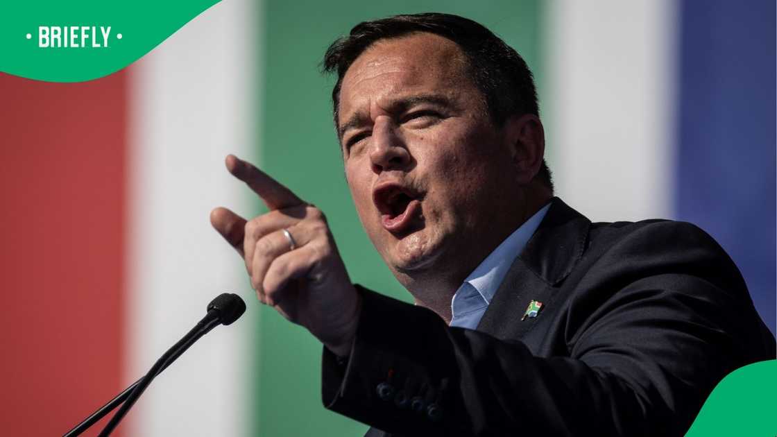 Steenhuisen was referred to the party's Federal Legal Commission (FLC) Steenhuisen was referred to the party's Federal Legal Commission (FLC)