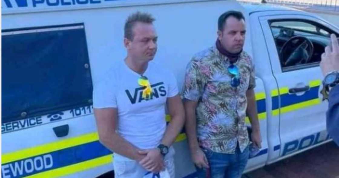 Men Arrested for Posing As Food Inspectors, Ate Free Meals for 2 Years Men Arrested for Posing As Food Inspectors, Ate Free Meals for 2 Years