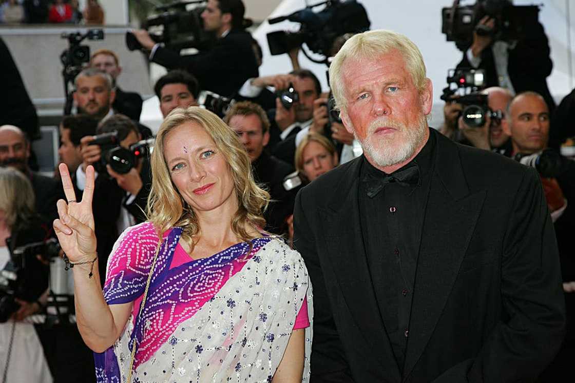 Why is Nick Nolte's voice so raspy? Why is Nick Nolte's voice so raspy?