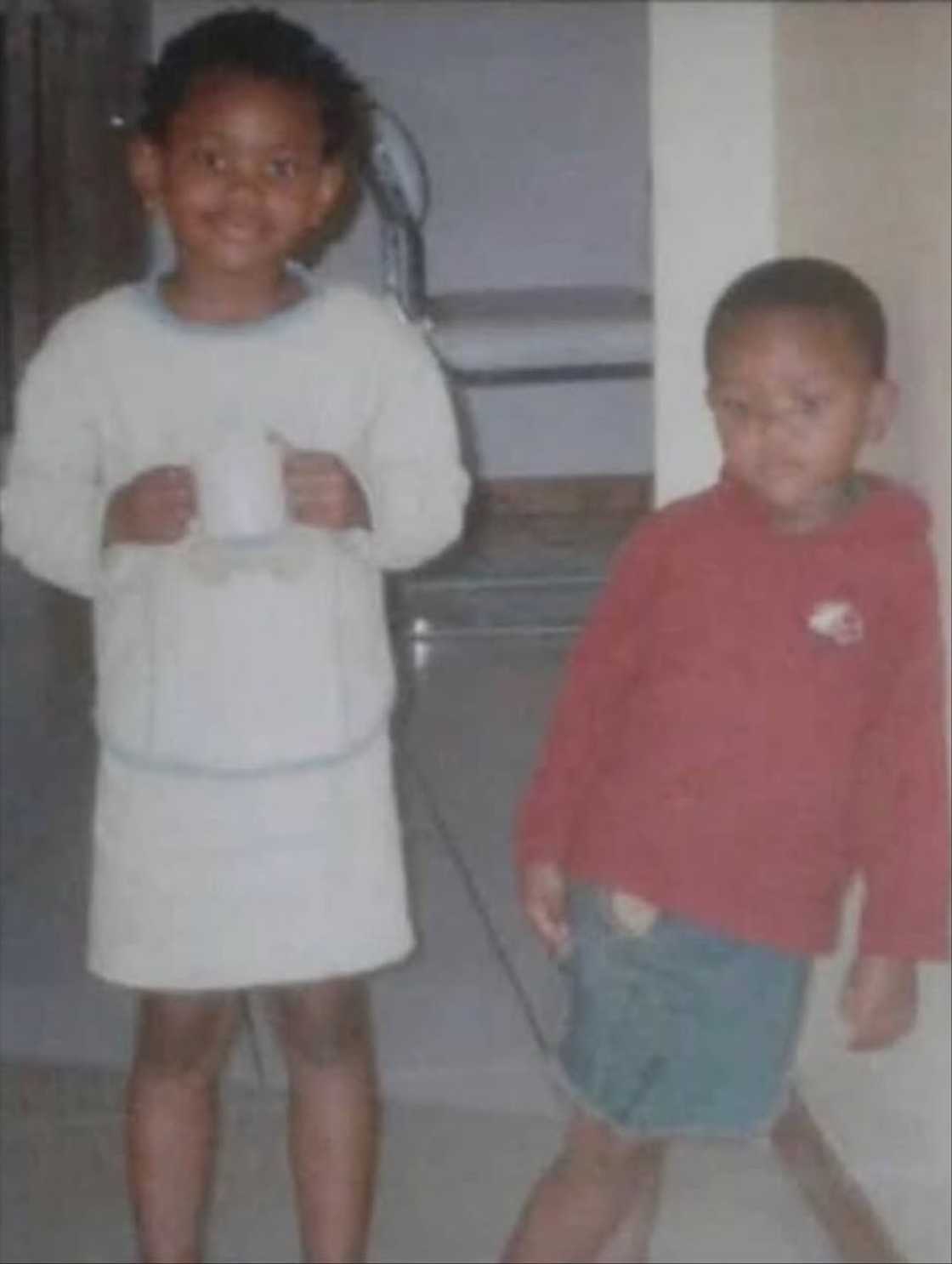 A picture of Homba and Qhawekazi Mazaleni as children. A picture of Homba and Qhawekazi Mazaleni as children.