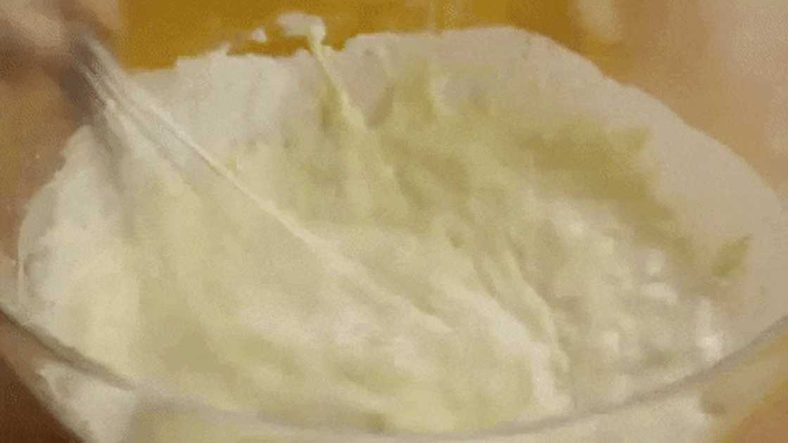 Pannekoek resep: met water, sonder eiers, sonder bakpoeier Pannekoek resep: met water, sonder eiers, sonder bakpoeier