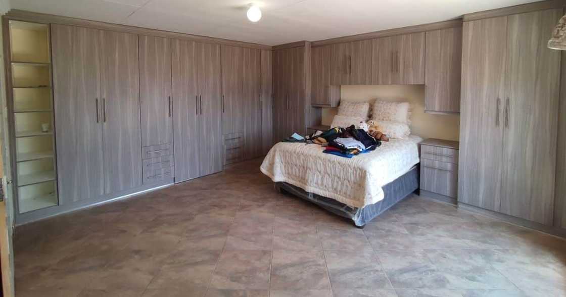 South Africans, in Disbelief, React, Built, Wardrobe, Valued, R35k, Furniture South Africans, in Disbelief, React, Built, Wardrobe, Valued, R35k, Furniture