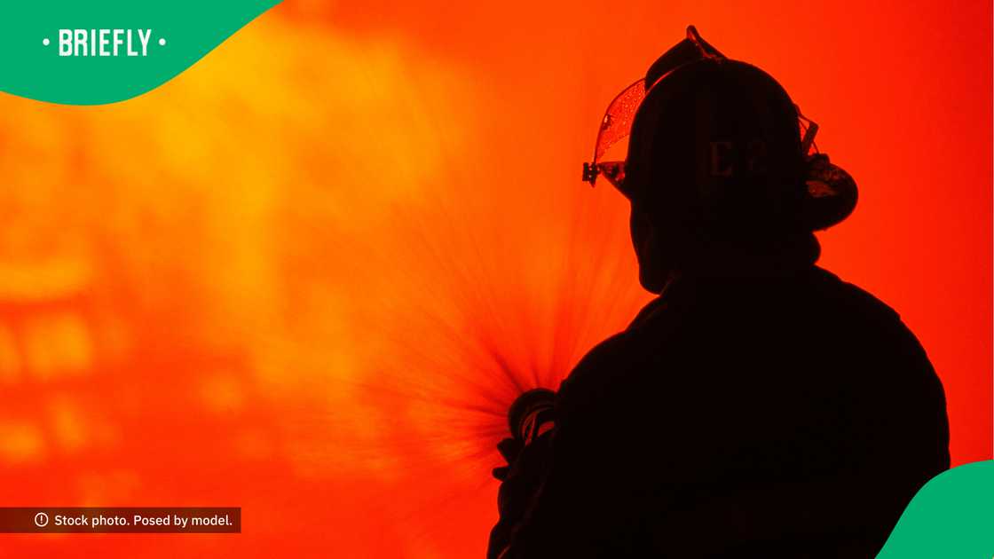 The fire took a long time to stop but was contained on Tuesday night. The fire took a long time to stop but was contained on Tuesday night.