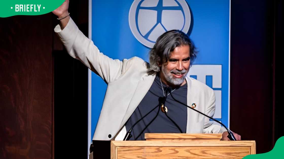 Henk Rogers at The New York Society for Ethical Culture Henk Rogers at The New York Society for Ethical Culture