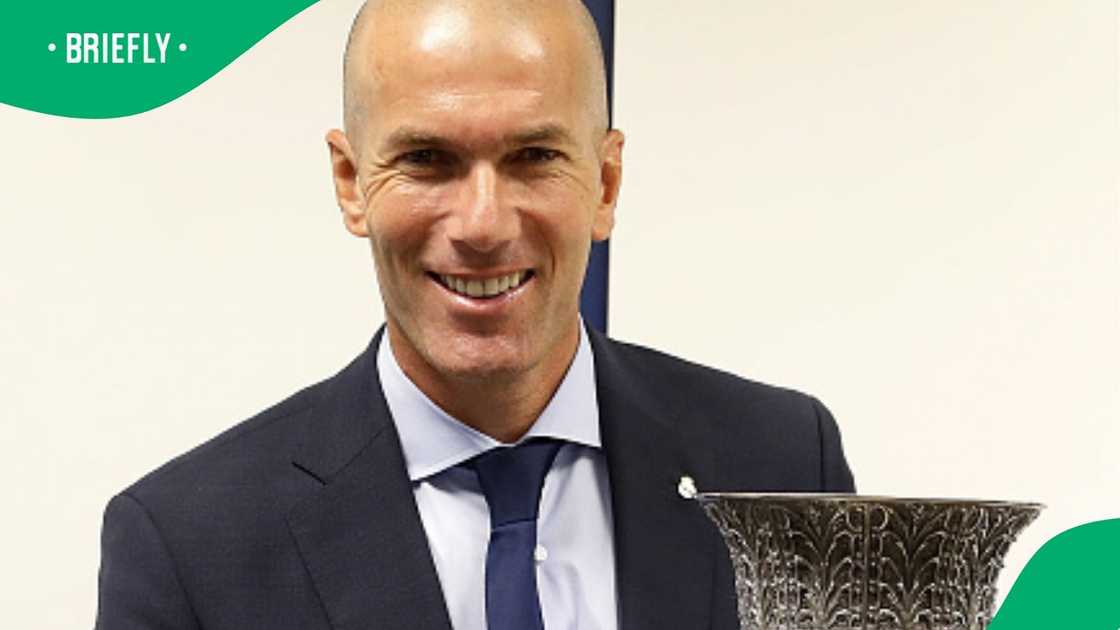 Real Madrid told to consider Zinedine Zidane as Carlo Ancelotti's replacement.