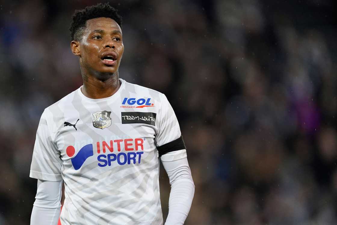 Bongani during the French League 1 match between Amiens SC v Paris Saint Germain