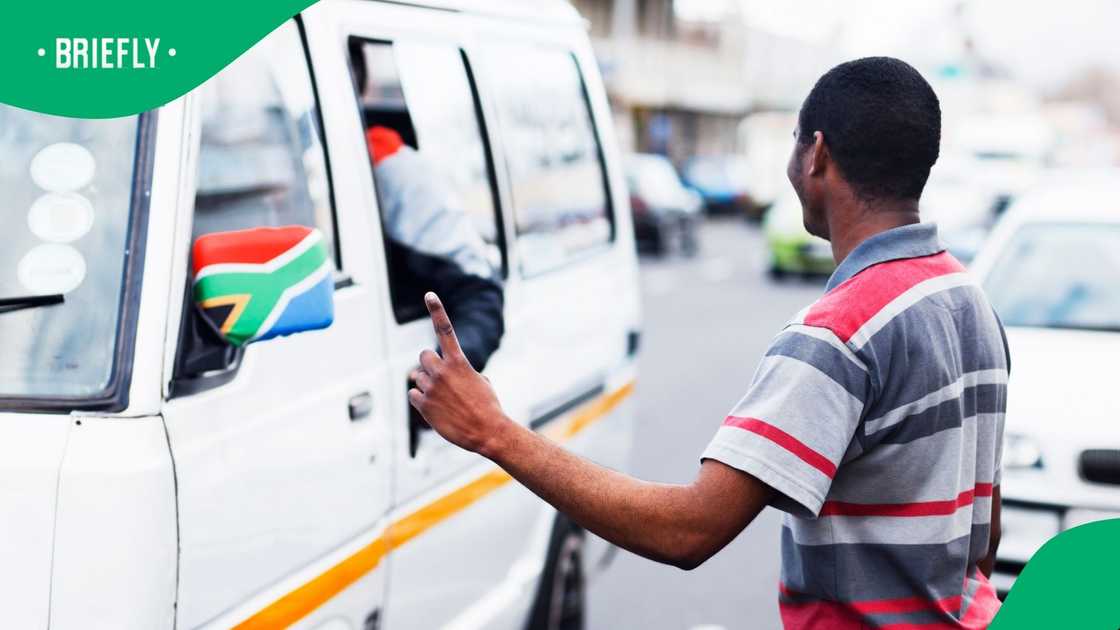 Taxi owners are clashing with e-hailing drivers in KwaZulu-Natal Taxi owners are clashing with e-hailing drivers in KwaZulu-Natal