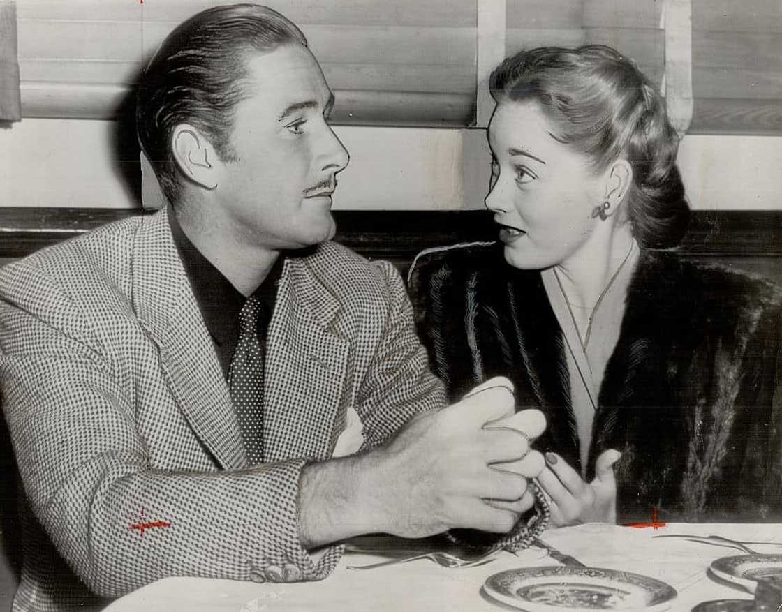 Who were Errol Flynn's wives?