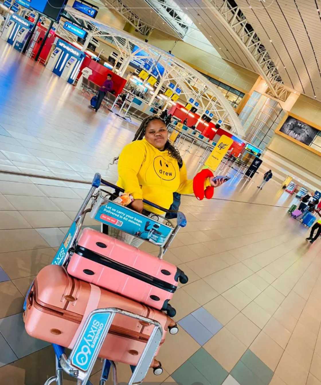 Social media users wished a young lady well after she relocated to another country Social media users wished a young lady well after she relocated to another country