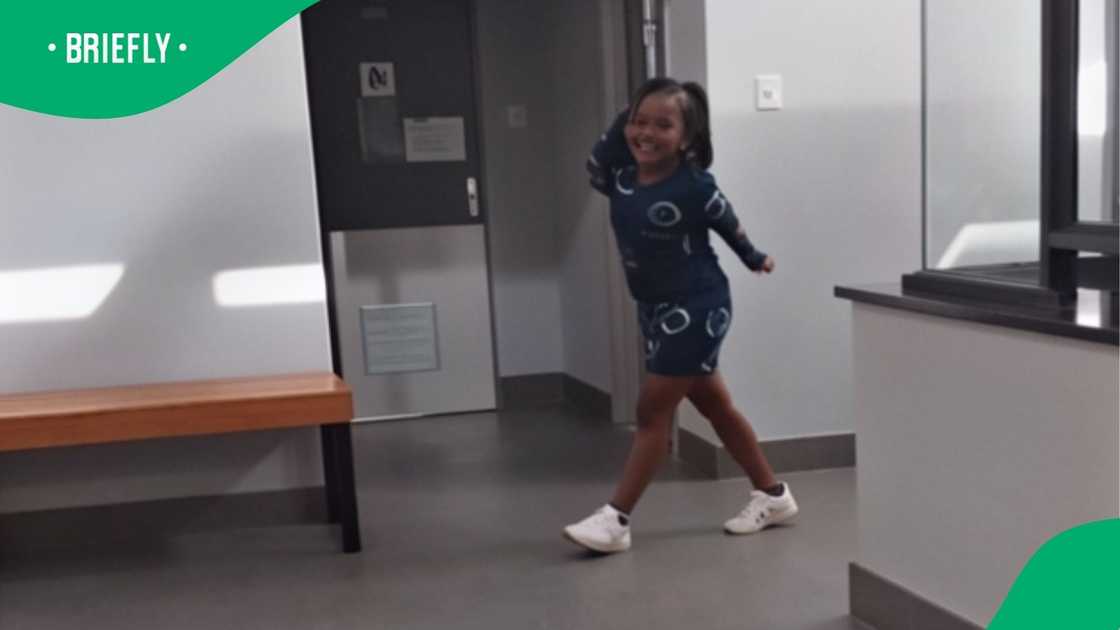 Woman in prisoner uniform goes viral