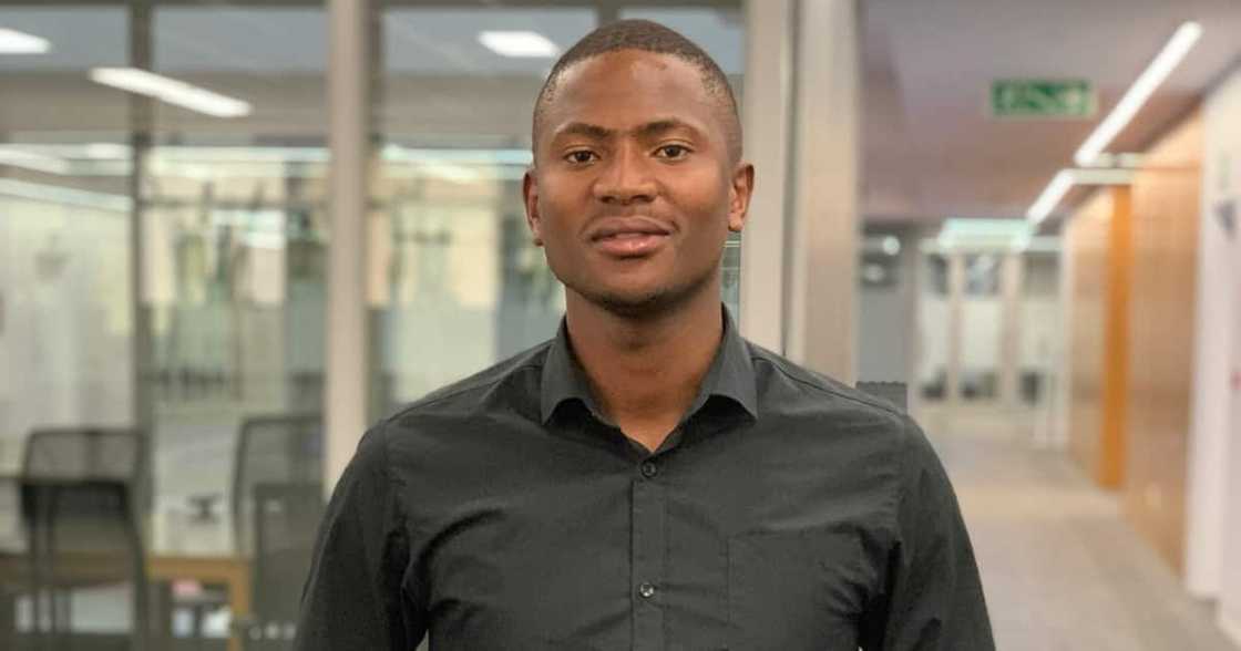 Meet Anelisa Gazi, Man Who Comes From Hardship but Still Graduated Cum Laude Meet Anelisa Gazi, Man Who Comes From Hardship but Still Graduated Cum Laude