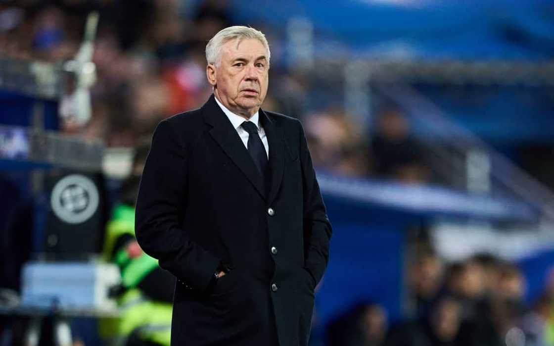 Carlo Ancelotti of Real Madrid looks on during the LaLiga EA Sports match Carlo Ancelotti of Real Madrid looks on during the LaLiga EA Sports match