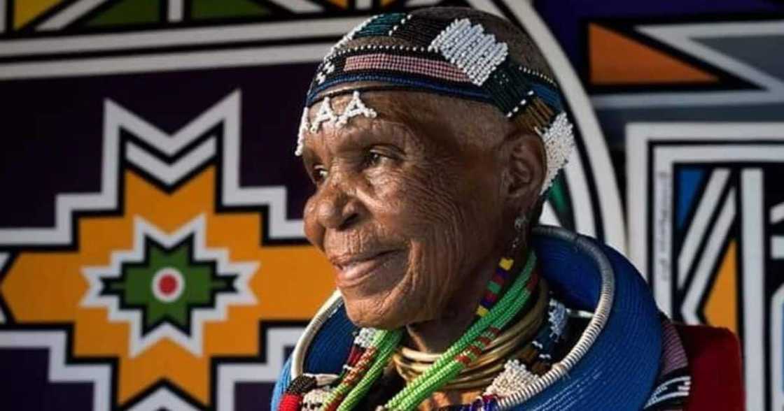 Esther Mahlangu was robbed at her home Esther Mahlangu was robbed at her home