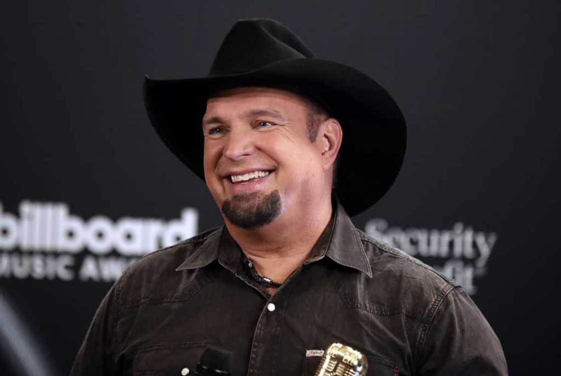 What is the net worth of Garth Brooks? What is the net worth of Garth Brooks?