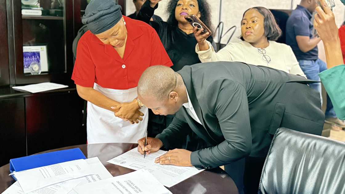 Xolani Khumalo was sworn in as a councillor in Ekurhuleni Xolani Khumalo was sworn in as a councillor in Ekurhuleni