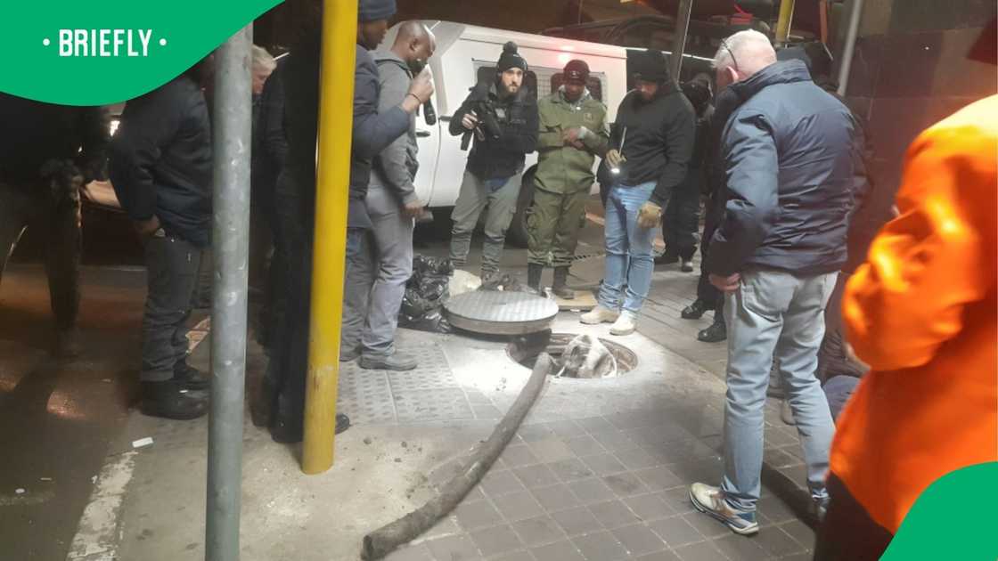 Two alleged foreign nationals nabbed stealing Johannesburg underground cables Two alleged foreign nationals nabbed stealing Johannesburg underground cables
