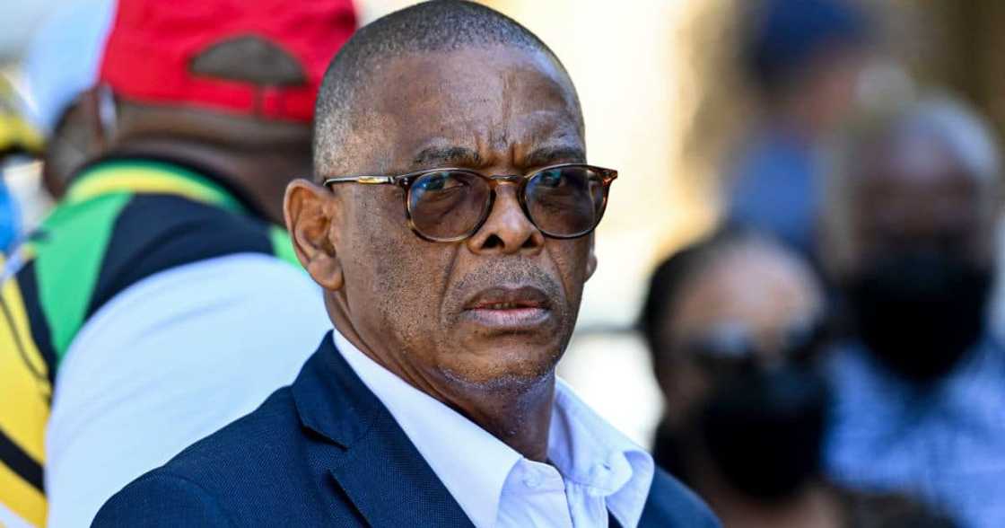 Ace Magashule says he is not corrupt Ace Magashule says he is not corrupt