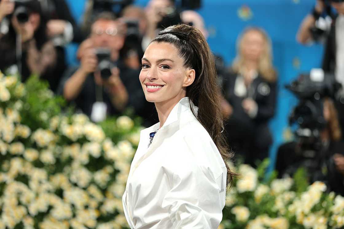 Anne Hathaway