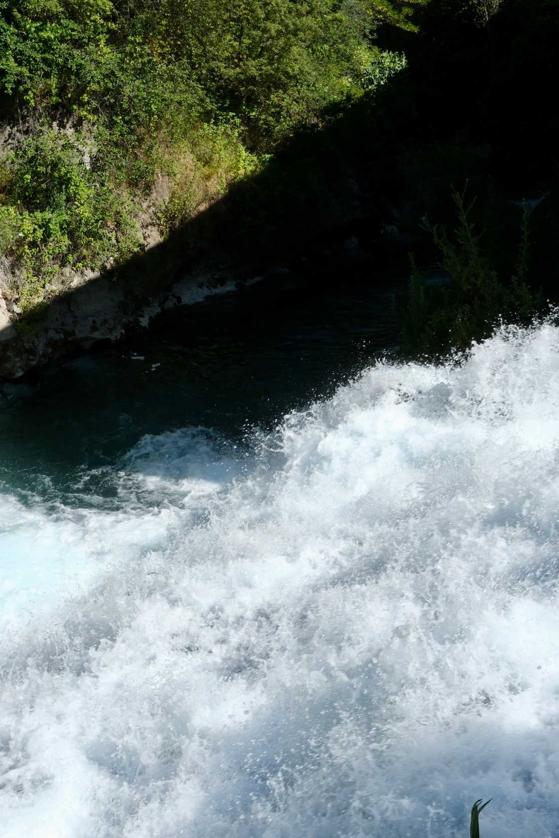 Strong current in the Crocodile River make search the missing Zenande Chiloane difficult