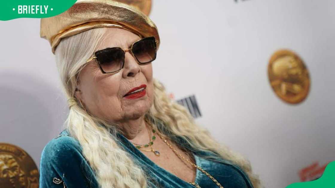 Joni Mitchell’s profiles Joni Mitchell’s profiles