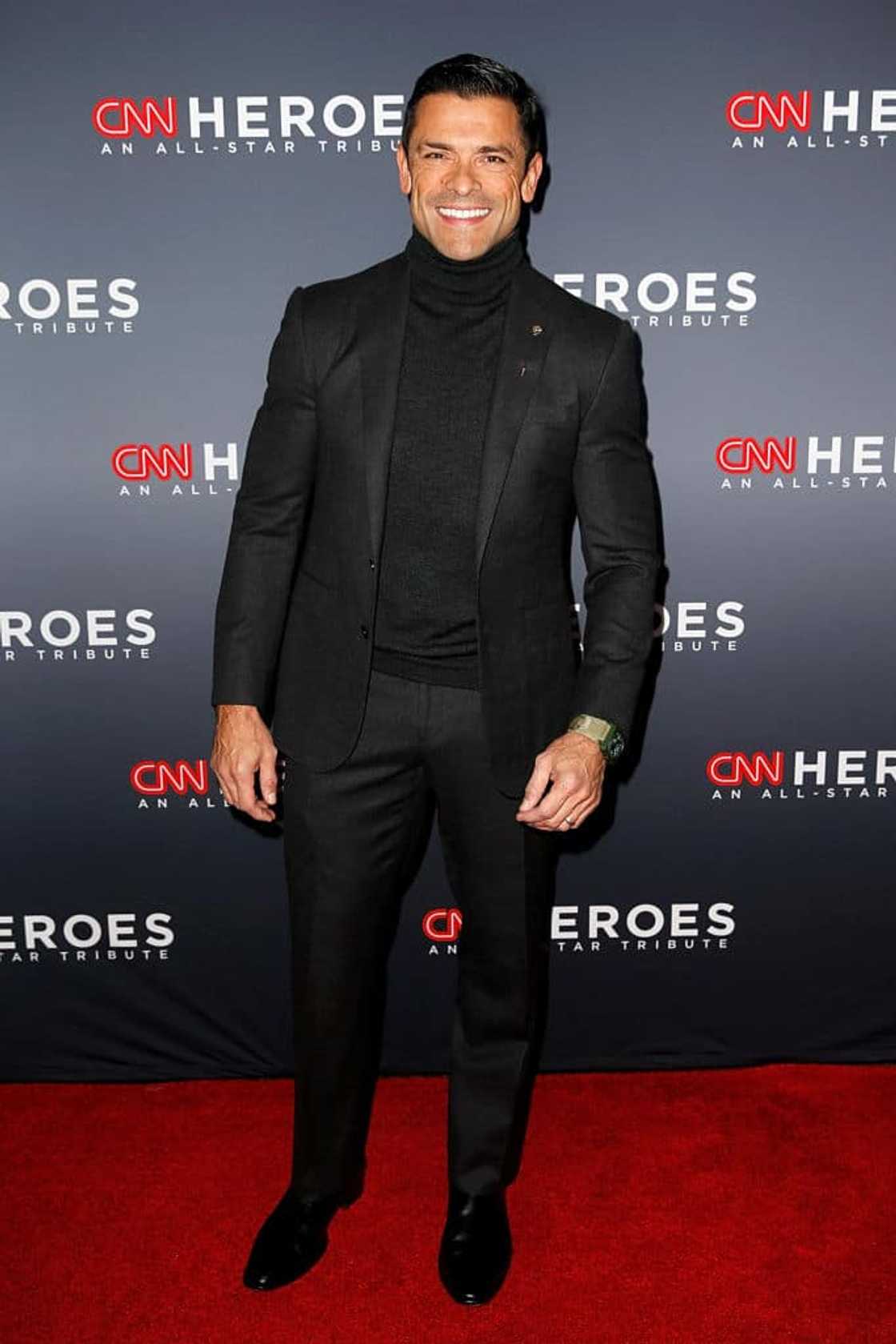 Mark Consuelos's bio Mark Consuelos's bio