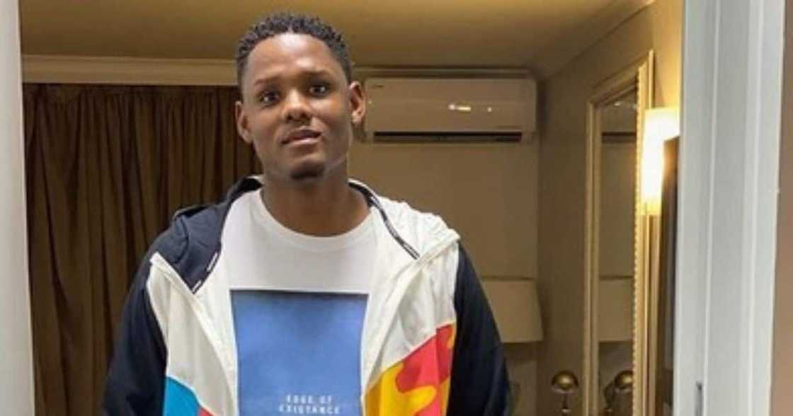 Samthing Soweto appreciated his fans. Samthing Soweto appreciated his fans.