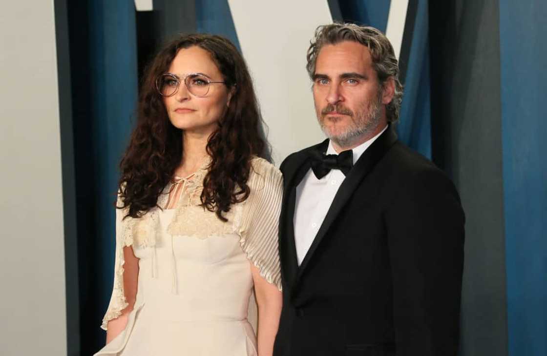 Why did Joaquin Phoenix change his name? Why did Joaquin Phoenix change his name?