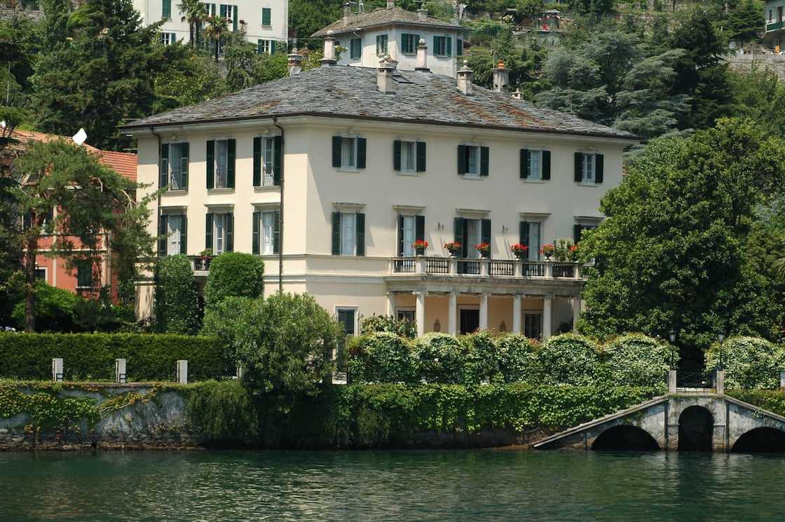 Who owns the most expensive house?
