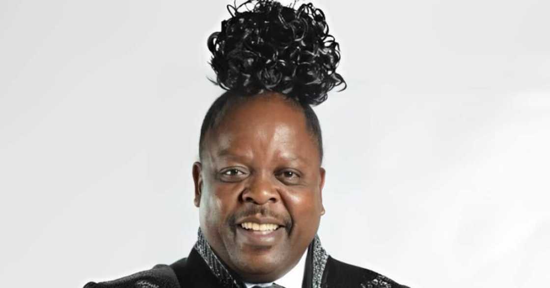 Papa Penny spoke in parliament. Papa Penny spoke in parliament.