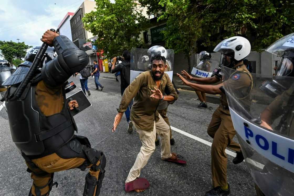 The government earlier imposed a state of emergency that gave security forces sweeping detention powers, but the ordinance lapsed last week The government earlier imposed a state of emergency that gave security forces sweeping detention powers, but the ordinance lapsed last week