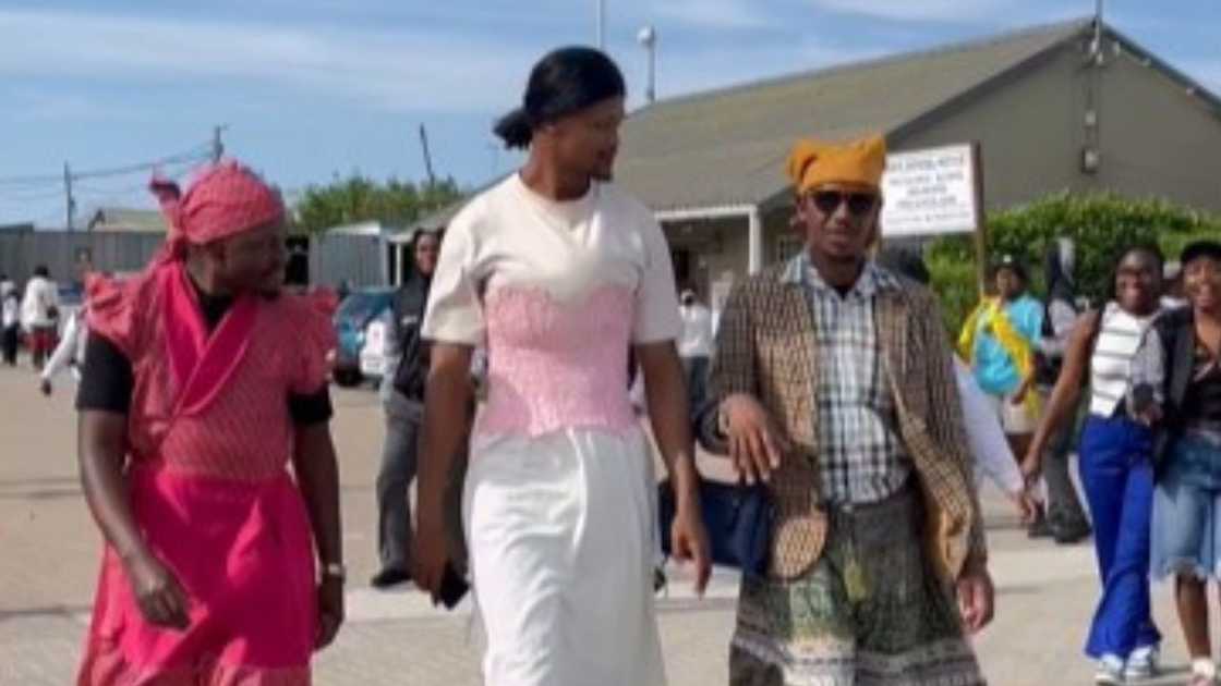 Murray High School teachers dressed as women