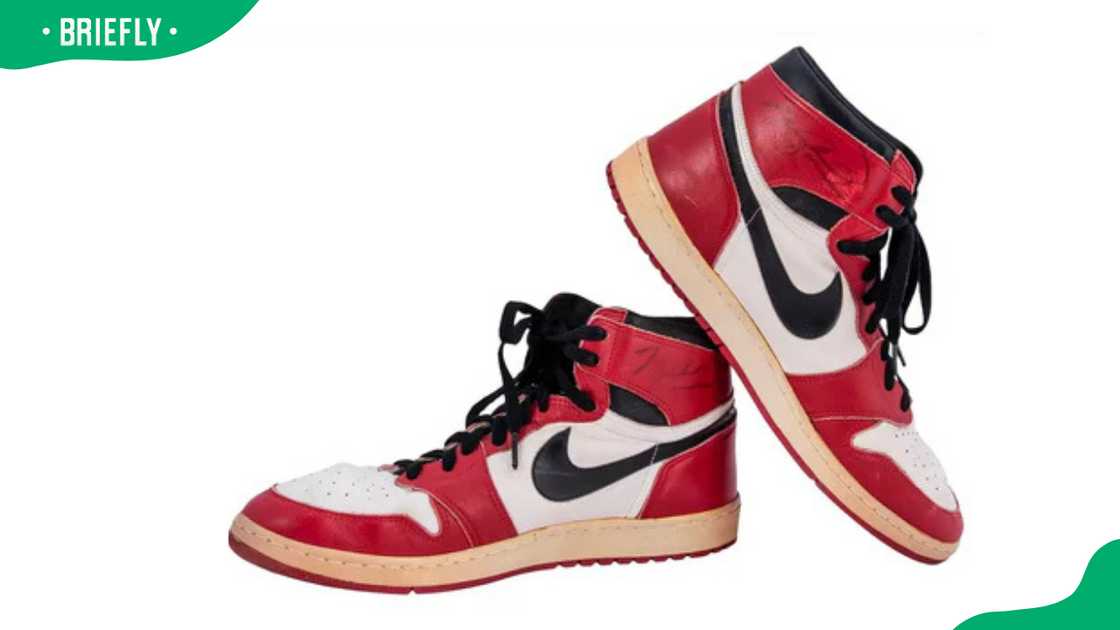 Game-Worn Air Jordan 1 from Jordan’s Rookie Season Game-Worn Air Jordan 1 from Jordan’s Rookie Season
