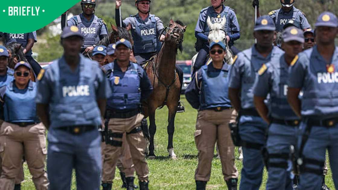 SAPS officers