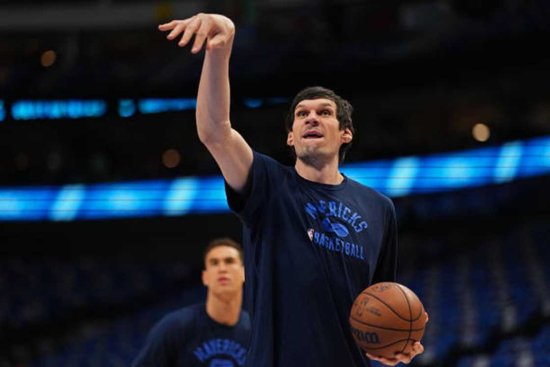 Boban Marjanovic in Dallas, Texas Boban Marjanovic in Dallas, Texas
