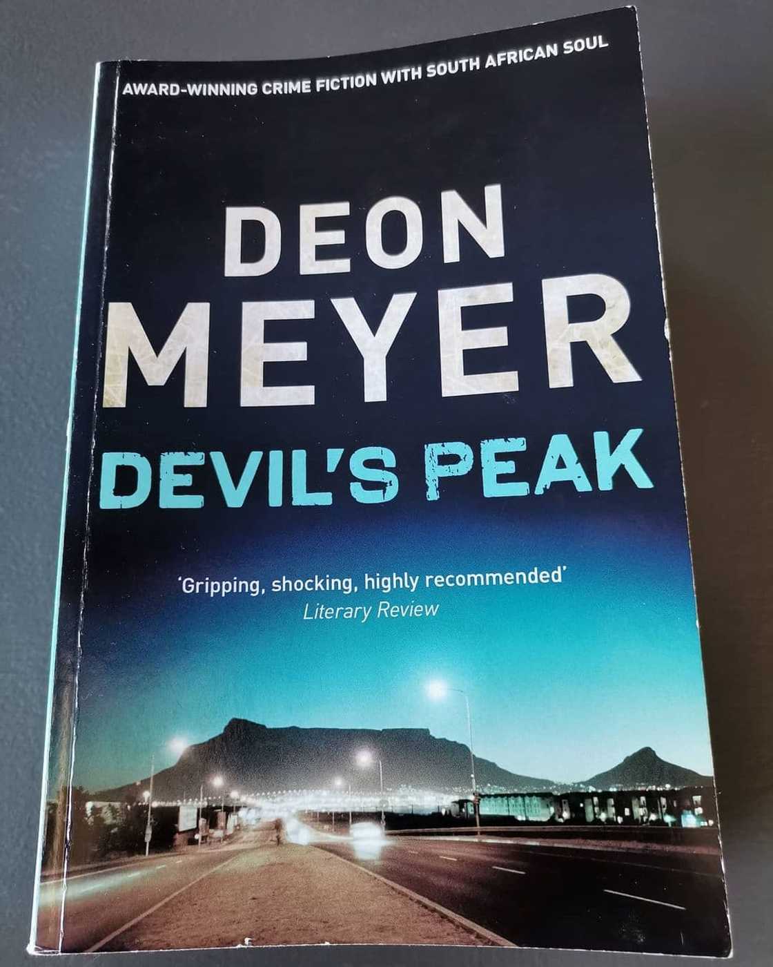Spoor Deon Meyer Spoor Deon Meyer