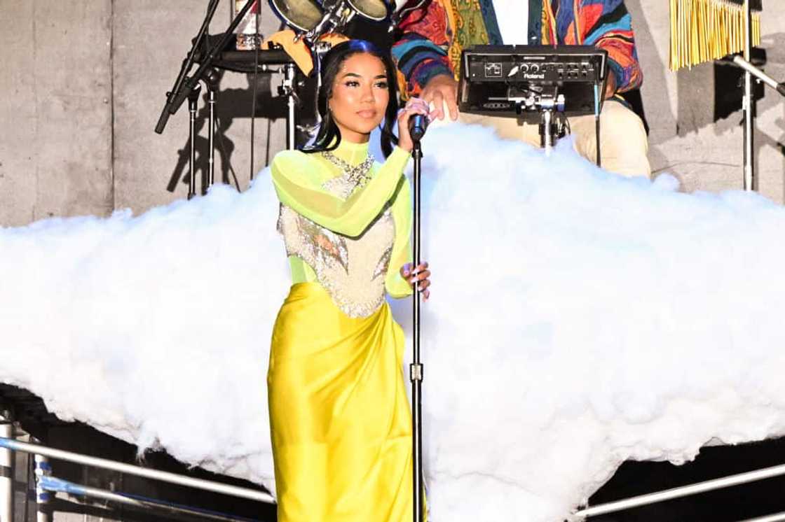 How much did Chilombo sell the first week? How much did Chilombo sell the first week?