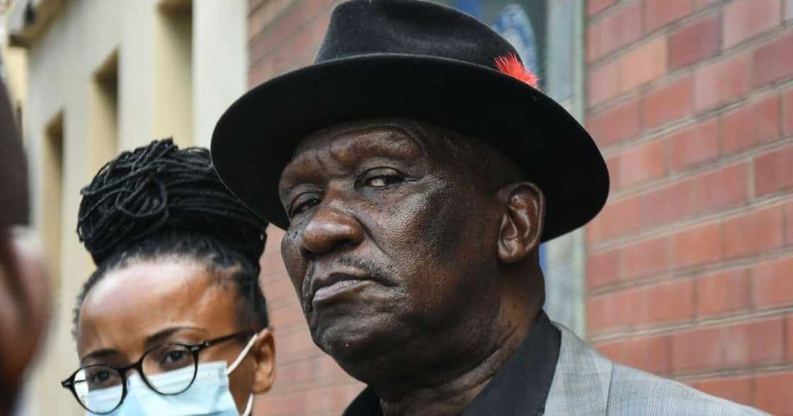 Police minister, Bheki Cele, issues warning, looting, KZN flood, relief funds, Premier Sihle Zikalala Police minister, Bheki Cele, issues warning, looting, KZN flood, relief funds, Premier Sihle Zikalala