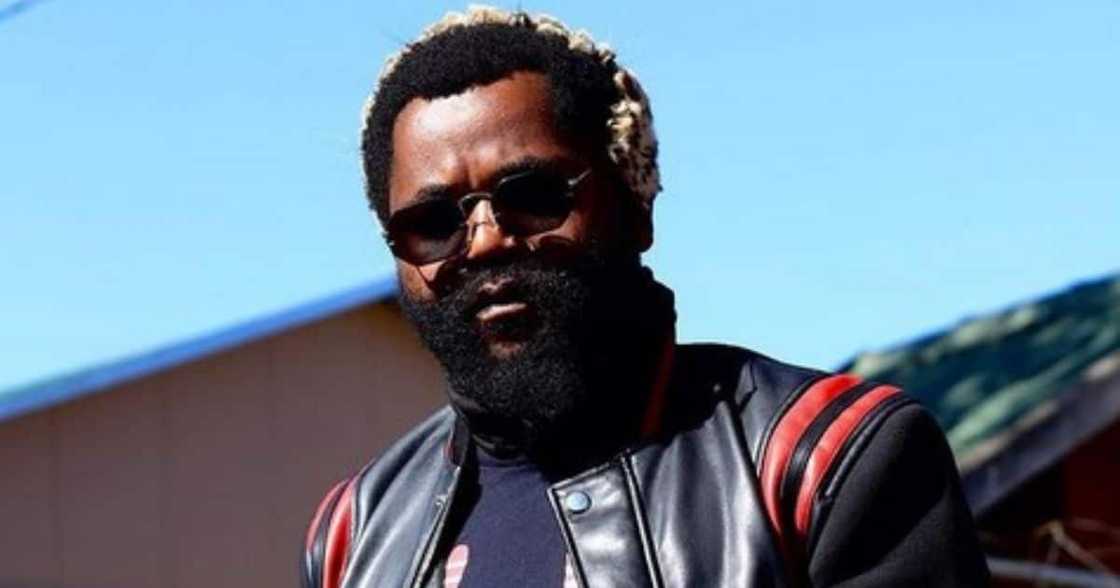 Sjava, old photos, resurface online, 'Zone 14' star, not happy Sjava, old photos, resurface online, 'Zone 14' star, not happy