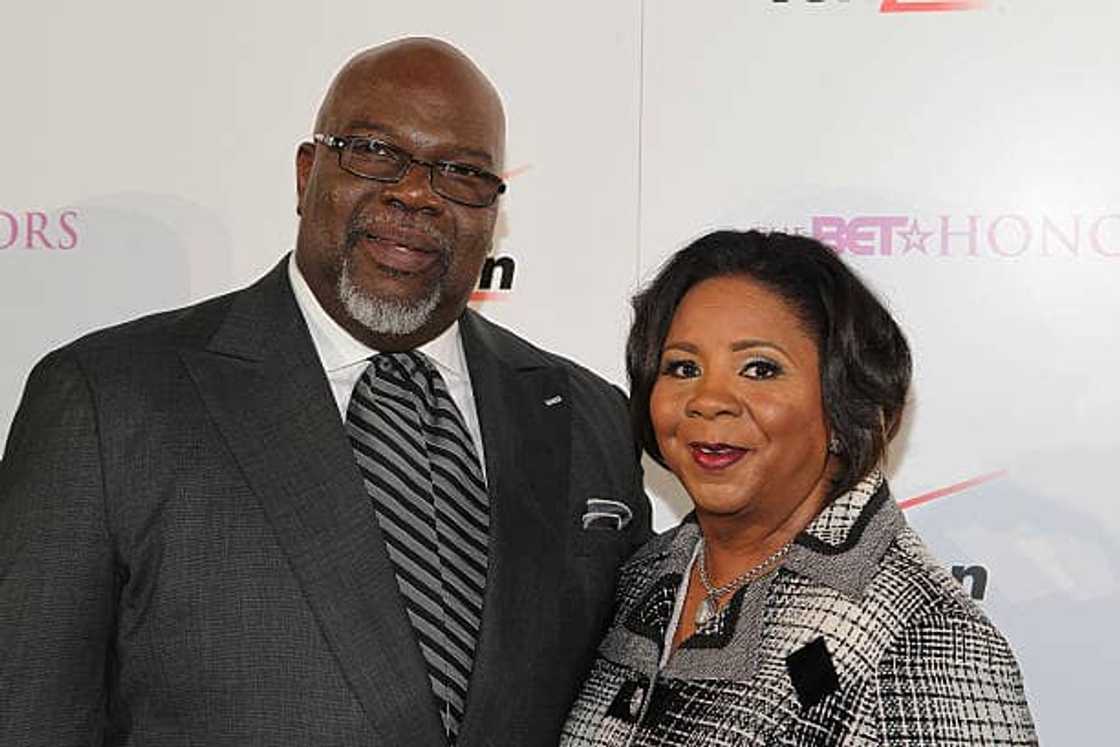 who is sarah jakes husband