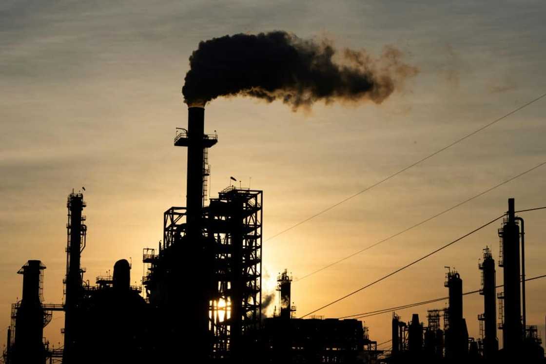 Carbon dioxide levels from the energy sector reached record levels last year, according to the Energy Institute