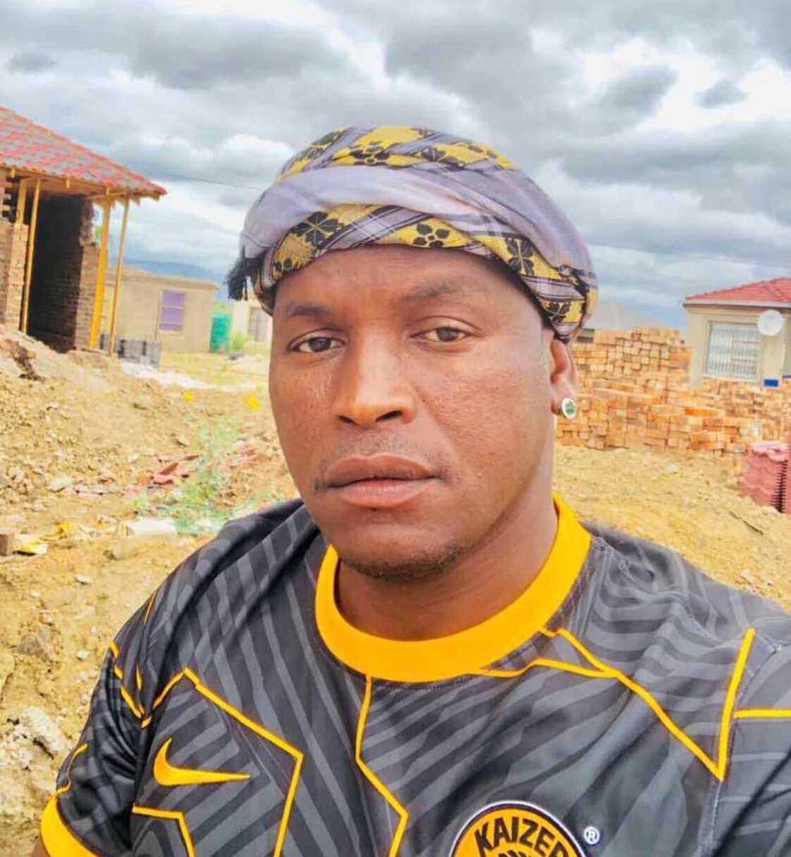 Social media users congratulated a guy on building his dream home Social media users congratulated a guy on building his dream home