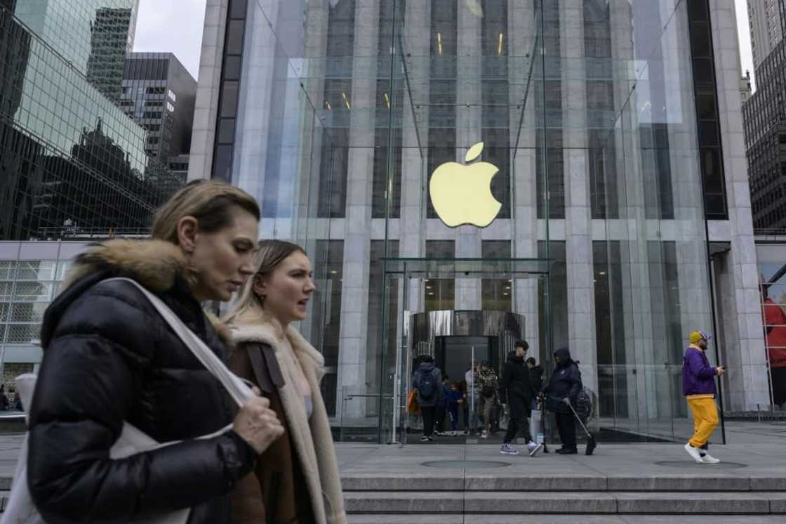 Strong services revenue lifted Apple profits despite lower iPhone sales Strong services revenue lifted Apple profits despite lower iPhone sales
