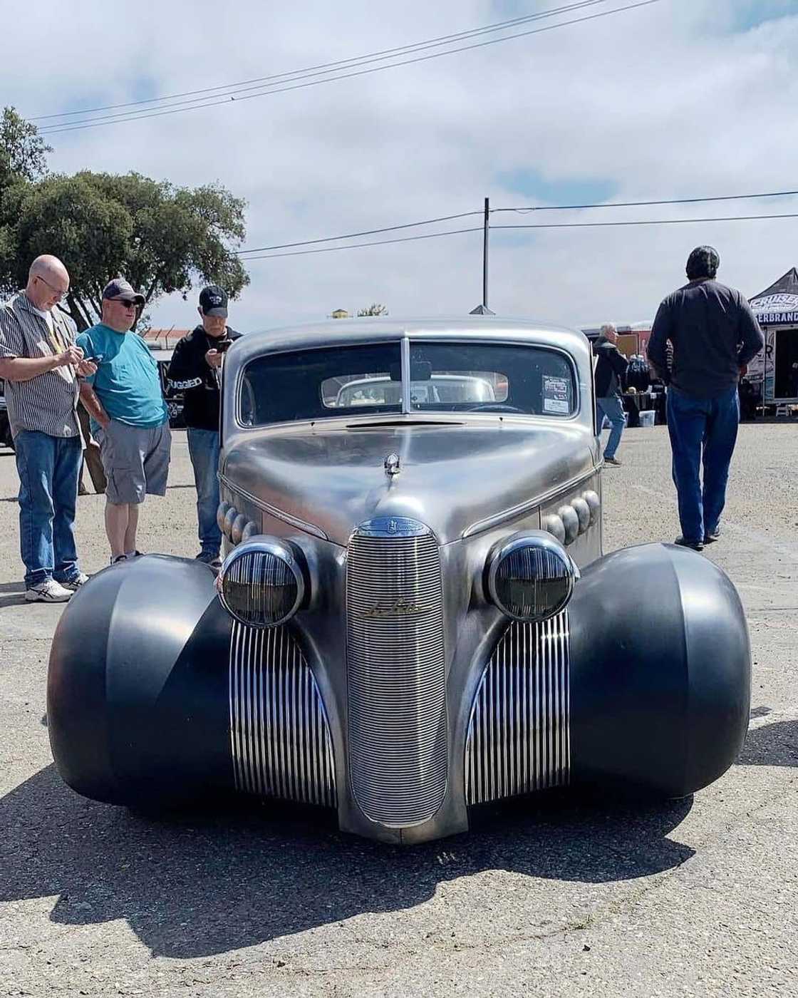 Who owns Full Custom Garage? Who owns Full Custom Garage?